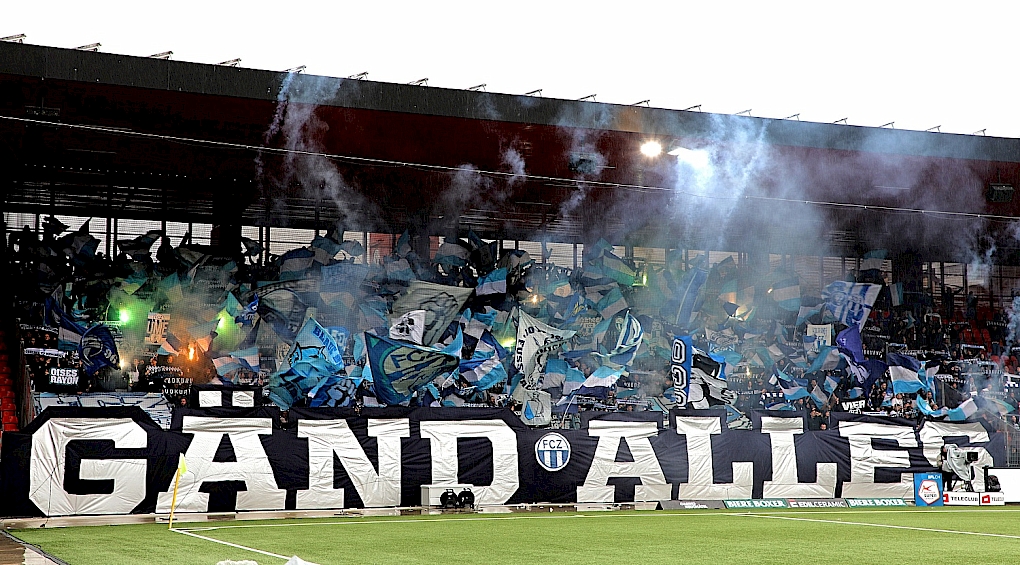 Am Samstig alli uf Neuchâtel! Extrazug und Tickets