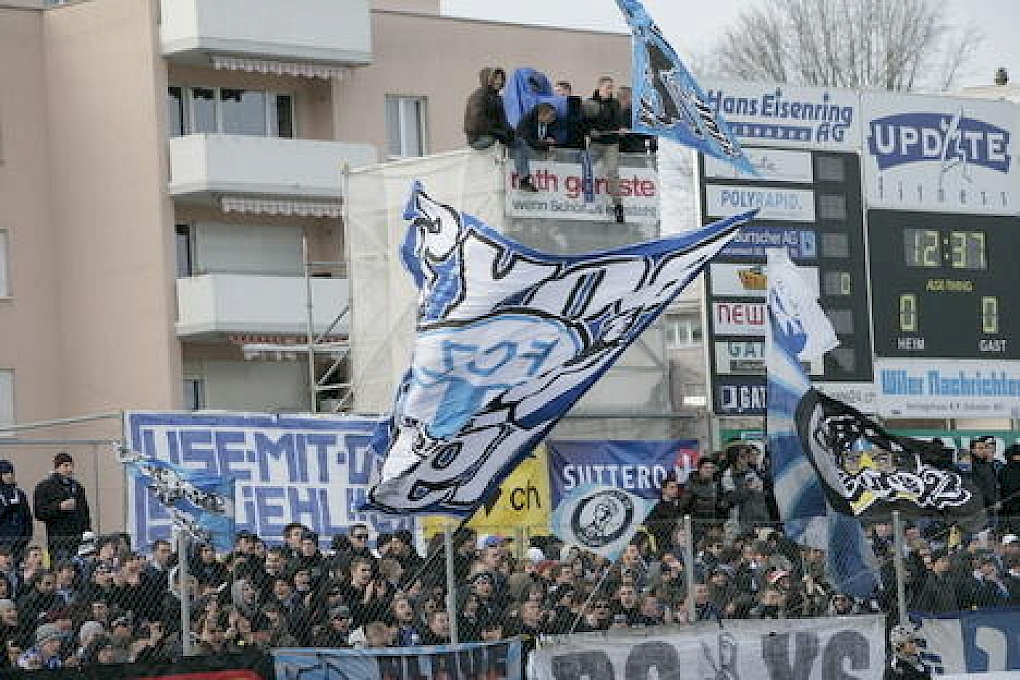 ALLI UF WIL! Gästesektor fülle! Extrazugziite