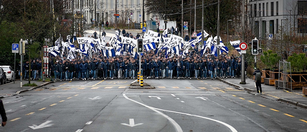 Ufe ischs Ziel! Lausanne uswärts
